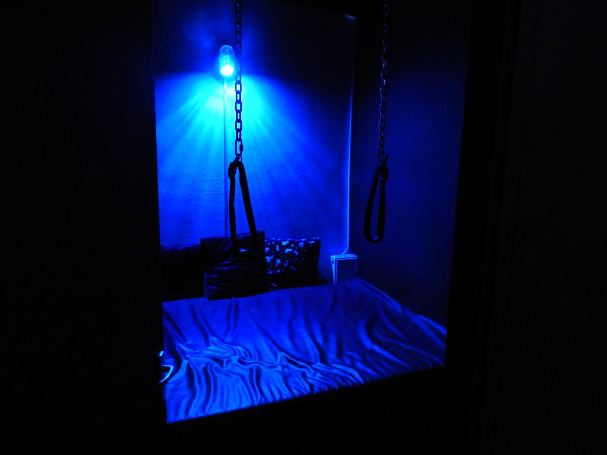 EventsManhole's tweet image. Manhole hulls premier sauna open 6 days a week at HU9