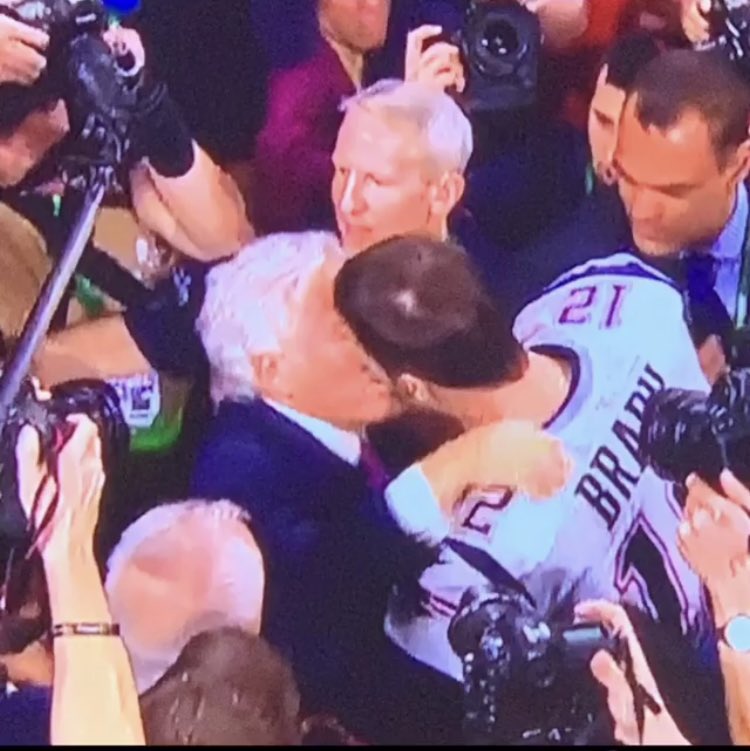 ⁦<a href="/WoodyandJimShow/">Woody and Jim</a>⁩  y’all might have already talked ab this.... but let’s talk ab THIS