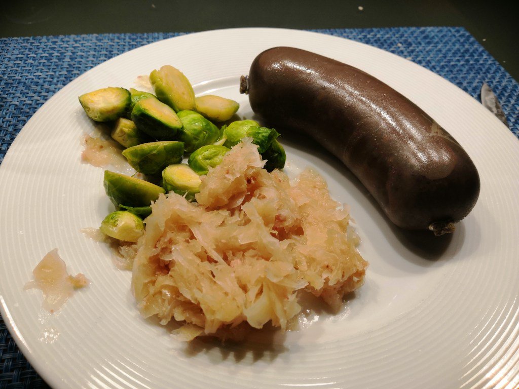 metzgete's tweet photo. Blutwurst im Test: Wir testeten die Blutwurst der Metzgerei Hornecker in Zürich. Unser Fazit auf dem Metzgete Blog. https://t.co/4q8WhCNcVl https://t.co/ZdgScj8W3D