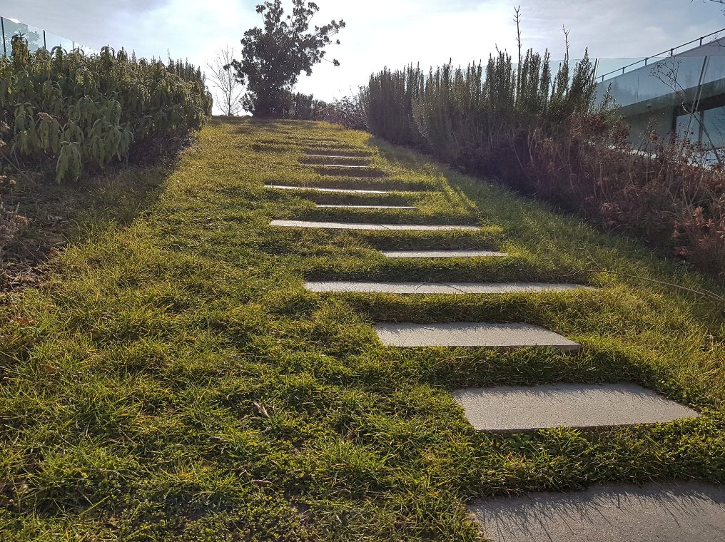 LDLC's tweet image. 🌞 Mais voyez-vous, chez nous il fait soleil, il fait soleil dans nos cœurs ! 🤔 Et si on faisait partir l&apos;un d&apos;entre vous au soleil, en consolation de ne pas avoir gagné le #PCduCMLDLC ? 🎁
#BienvenueAuClubLDLC