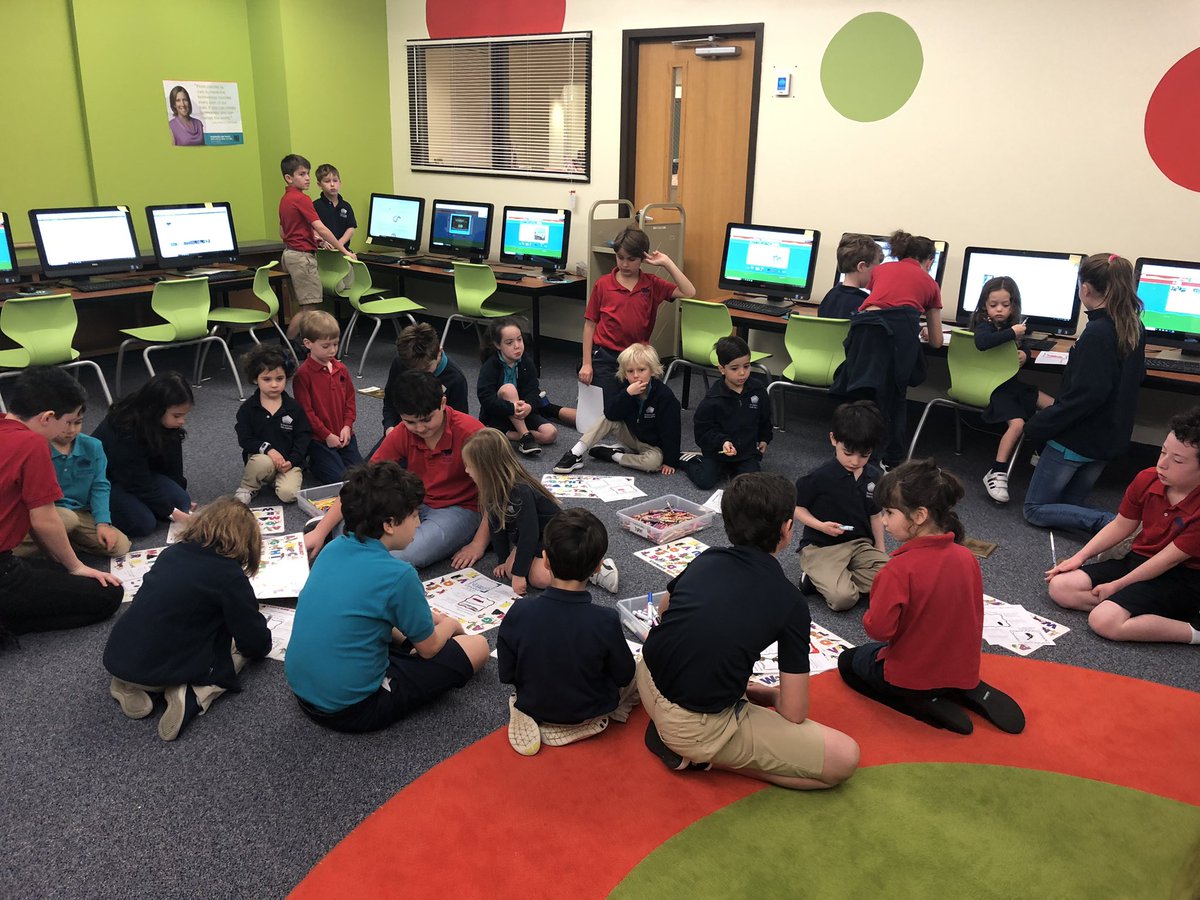 MrsCovert27's tweet image. The 5th graders are helping us learn about what different animals do in the winter. Hibernate? Migrate? Adapt? #davisme #davis5