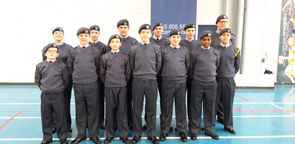 OC 415 Sqn tweet media