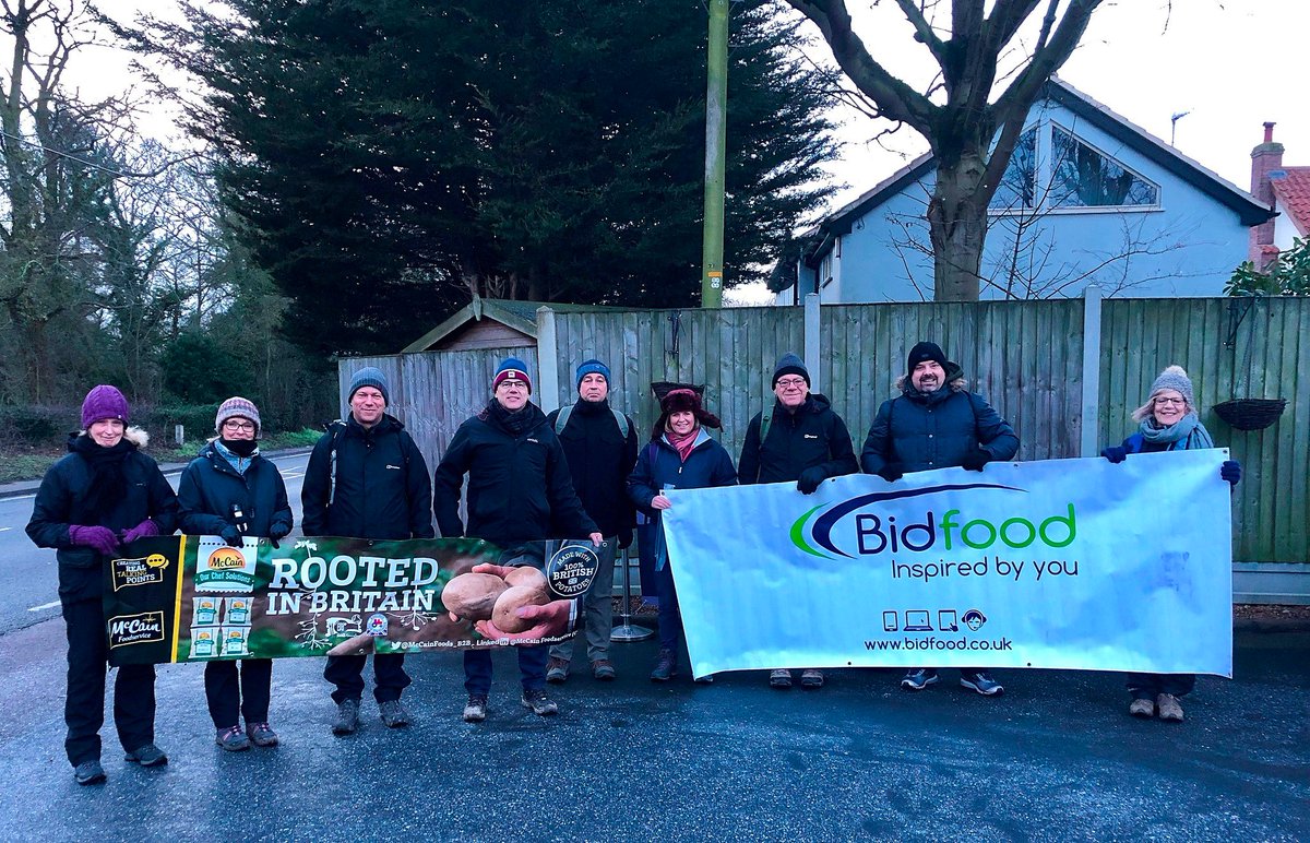 A massive well done to all who braved the cold and took part in <a href="/LACA_UK/">LACA</a> #laca30for30 walk on Saturday. 
<a href="/MichaelCHales/">Michael Hales</a> and team are raising money for @CCLG_UK and @StrokeAssocLDN <a href="/TheStrokeAssoc/">Stroke Association</a> #MondayMotivation