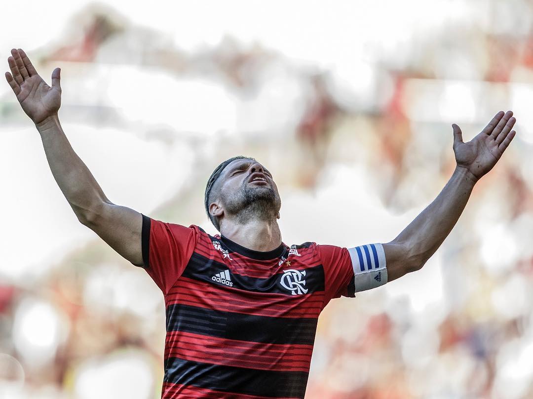 ribasdiego10's tweet photo. “Pois dele, por ele e para ele são todas as coisas. A ele seja a glória para sempre! Amém.” Romanos 11:36. https://t.co/T4PaA2V1H1