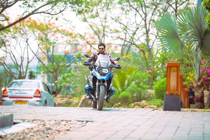 KarthiFans_Page's tweet image. Our #MakkalNaayagan @Karthi_Offl
Anna #Dev New Stills 😍😍😍

#10DaysGoForDevFDFS