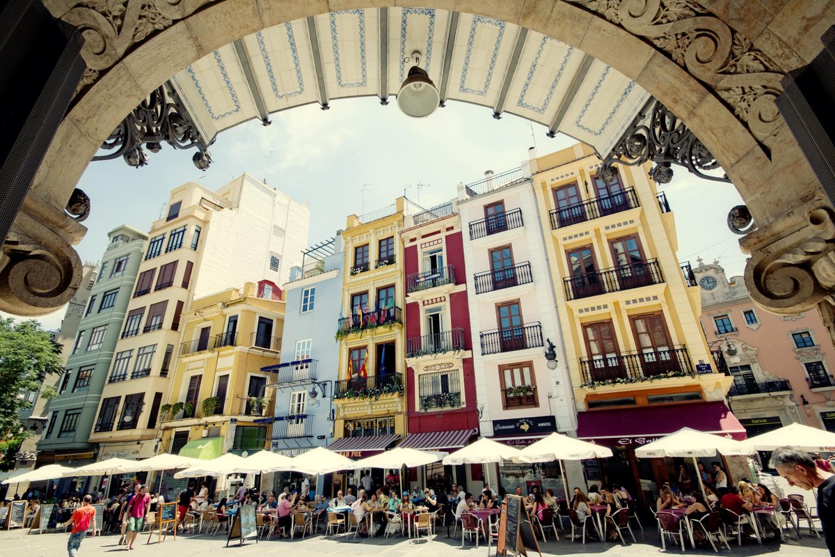 paesionline's tweet photo. Assolata, vivace e ricca di cose da fare e da vedere.
Scopri i 10 migliori motivi per cui Valencia è la meta da non perdere nel 2019 --> https://t.co/riDgNwMjpx https://t.co/bODA7NEKcA