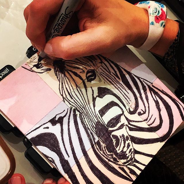 CupixelStudio's tweet photo. Another look of this crazy Zebra artwork. In the making. .
.
.
.
.
#sketch #painting #draw #instaart #artoftheday #sketchbook #arte #artgallery #paint #artbox #contemporaryart #creative #pencil #artsy #instaartist #artistic #creativemamy #drawings #water… https://t.co/4nwCFZ8jki https://t.co/6UJIUGSU7z