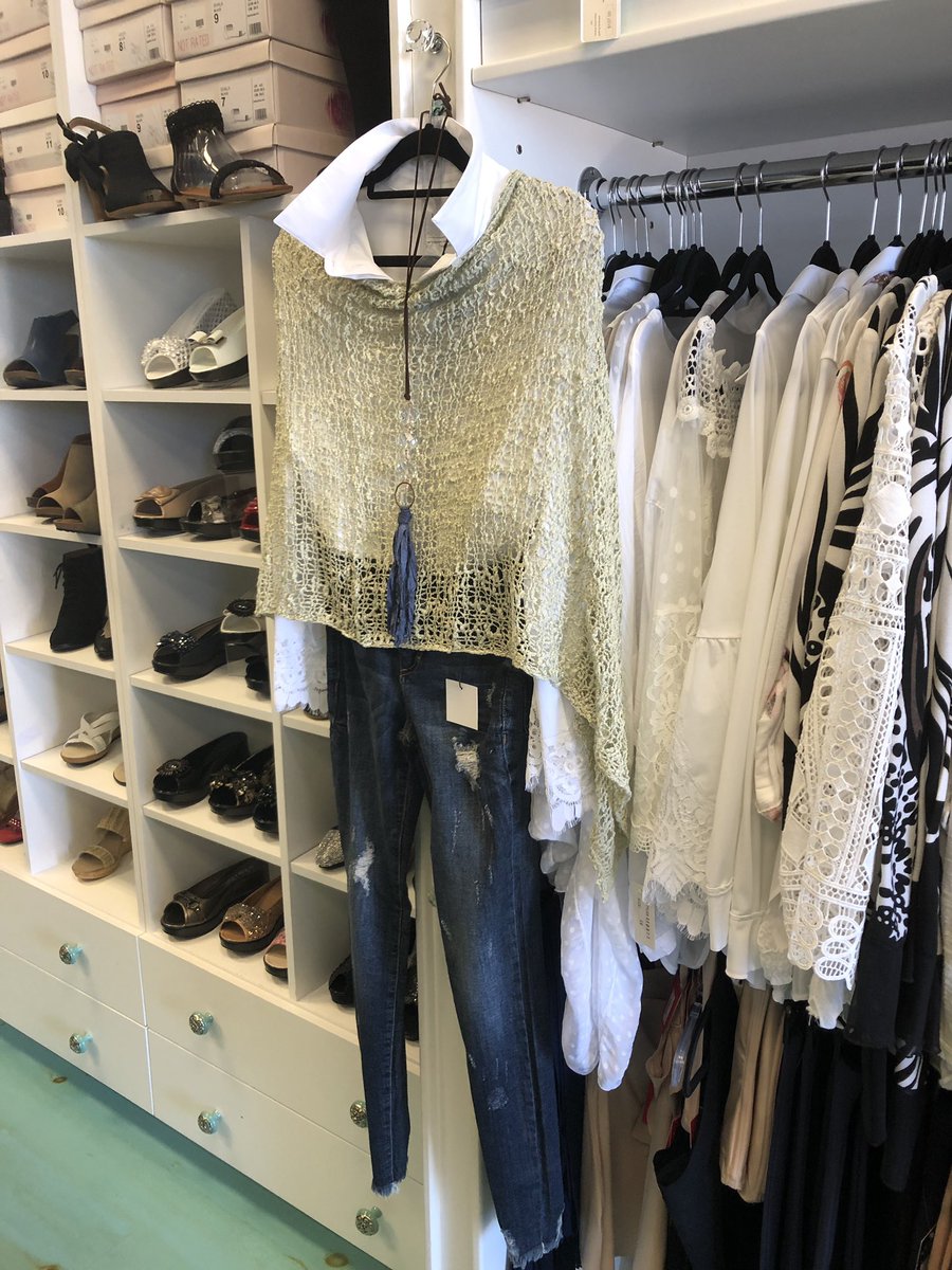 EvaByTheSea3's tweet photo. Happy Monday. It’s a beautiful day to be shopping and strolling down at Tarpon Point Marina. Stop in at Eva By The Sea to check out our latest arrivals! #happymonday #fashion #style #stylish #beauty #beautiful #pretty #swag #model #dress #shoes #heels #styles #outfit #purse https://t.co/Wyrwlnq0q4