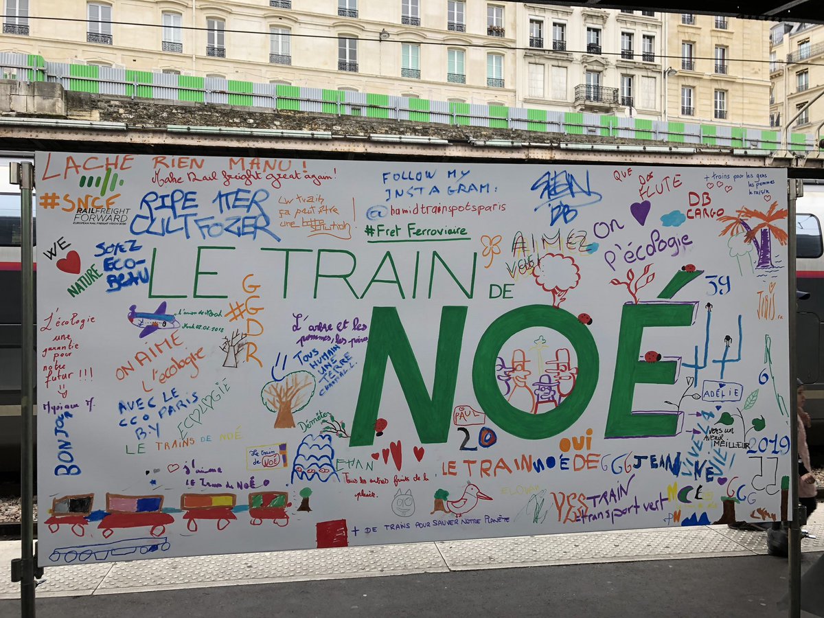 FretFerroviaire's tweet image. Fret Ferroviaire était présent en Gare de l’Est ce samedi pour le @TrainFretdeNoe ! Bravo aux organisateurs pour ce magnifique projet ! #FreightForward #ModalShift #ReportModal N’oubliez pas le #FretFerroviaire !