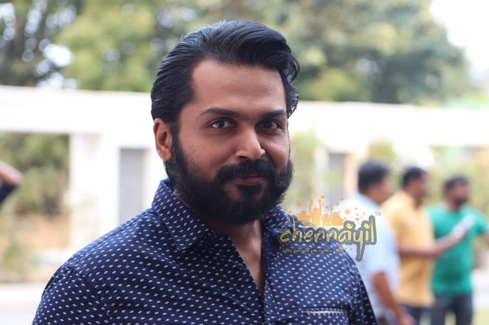 KarthiFansGroup's tweet image. #10DaysGoForDevFDFS #DevFromFeb14 #DevPressMeet #Karthi
#Dev @Karthi_Offl @Rakulpreet @RajathDir @PrincePictures_ 

Lovely pic 🤗😍