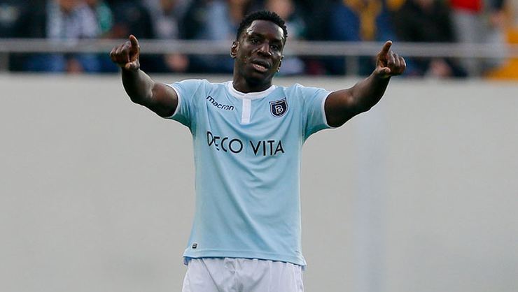 Thesportsman On Twitter Istanbul Basaksehir Were 2 0 Up In The 40th Minute Last Night Thanks To Some Magic From Robinho They Then Subbed On Elijero Elia Gokhan Inler And Demba Ba