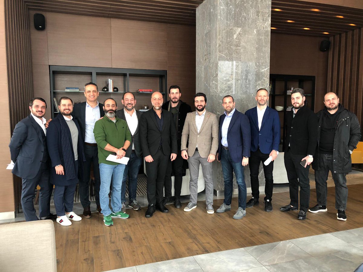 Espor Kulüpler Birliği olarak 8 üye kulübümüzün temsilcileriyle birlikte ilk genel kurulumuzu gerçekleştirdik. Genel kurulumuzda, Espor Kulüpler Birliği yönetim, denetleme ve disiplin kurulları oluşturuldu.