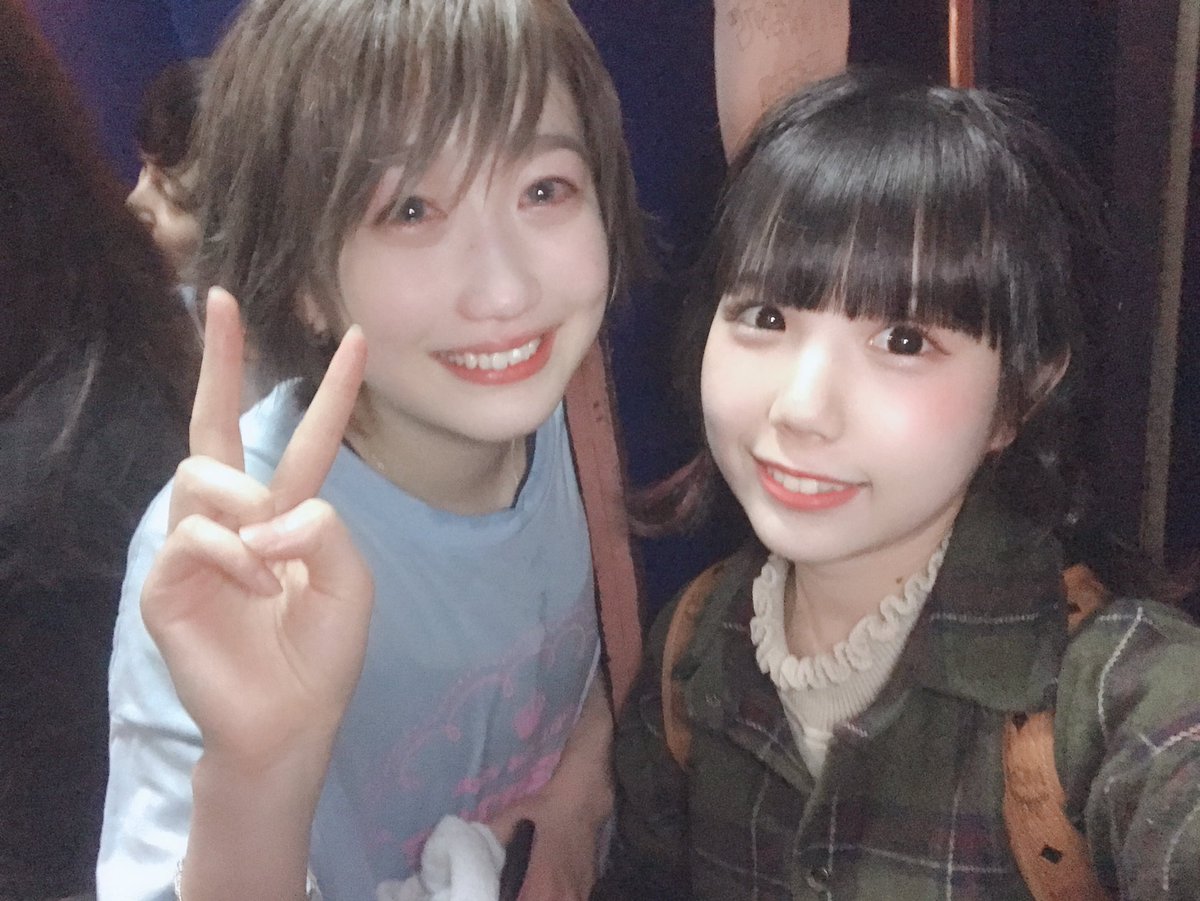 axell_official's tweet photo. そして大好きなアイドル仲間も来てくれました有難う🌸🌸🌸
千知 #AXELL https://t.co/QnmdCPjSJf