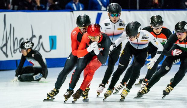 Equipe_Canada's tweet photo. Le week-end d'#ÉquipeCanada! 👉 https://t.co/ZHH6g4Rfe7

5⃣ médailles en ⛸️ courte piste
4⃣ médailles en 🎿 acrobatique 
1⃣ place en finale de la Coupe Davis 🎾
1⃣ record 🇨🇦 au saut à la perche

Qui dit mieux? https://t.co/dodlZSD22A