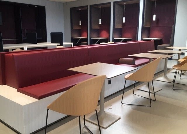 Goalkeeper_BV's tweet photo. De Herontwikkeling van Vertrek en Lounge 1 is in volle gang: afgelopen weekend is een gloednieuwe Swissport Businessclass Lounge opgeleverd en in gebruik genomen. Meer weten over de nieuwe Swissport Lounge? Klik hier: https://t.co/YQaAyN7D42 #lounge #trots #projectbeheersing https://t.co/kiNS1dDLVp