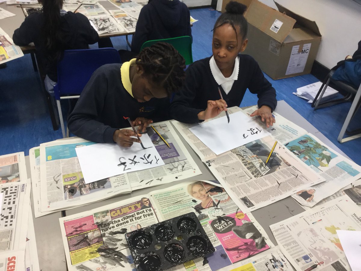 Miss_Hodan07's tweet photo. 6M @Morningside_ps took part in a great calligraphy workshop as part of #Chinesenewyear @DANSChinesedance https://t.co/N3RYaIpm1S