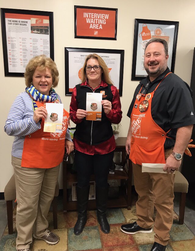 nieves1Ramon's tweet photo. Donna and Melissa hitting Bronze way to go ⁦@hollytate122⁩ ⁦@ChrisBergHD⁩ ⁦@steverenegar⁩ https://t.co/zxMA7hjnJG