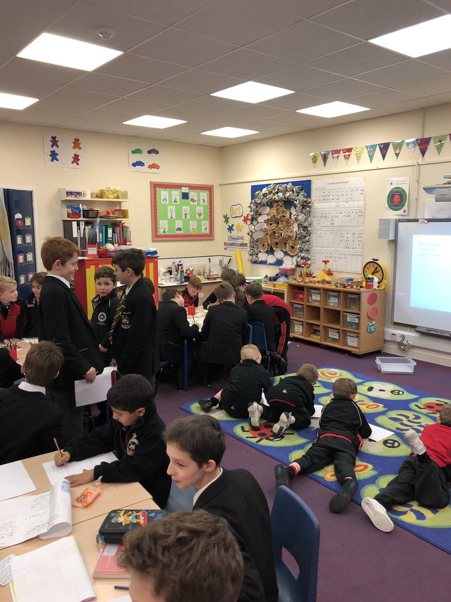 StColumbasLPrep's tweet photo. #PrepOne2018 and Prep 6 working together again to learn about parliament. We are looking at the importance of voting! https://t.co/DfOB3qC6KA