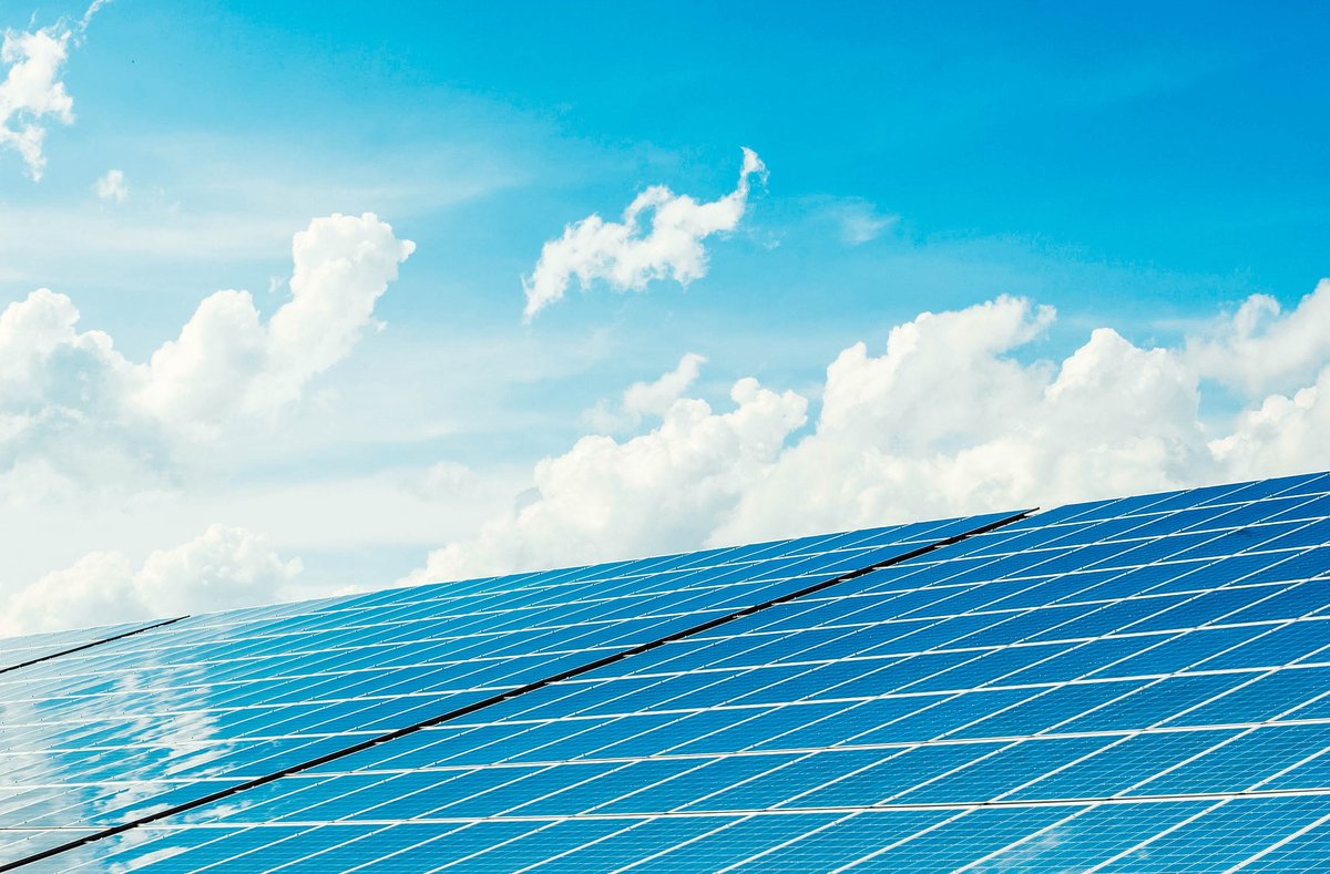 PsgSolar's tweet image. All blue skies when you have #PSGSolar in your home ☀️🏡