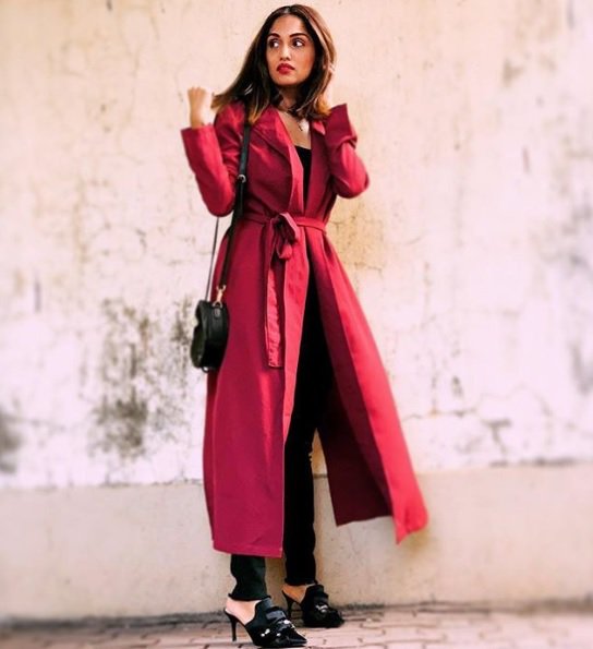 StalkBuyLove's tweet image. Turn you All Black outfit into something classy with our Duster Coat! 🚩
@ShrimaRai spotted wearing our Duster Coat ♥️
Shop Link 🛍: bit.ly/2CVoAM6
.
.
#clothingbrand #onlineshopping #stalkbuylove #babesofsbl #fashion #style #dustercoat #maroon