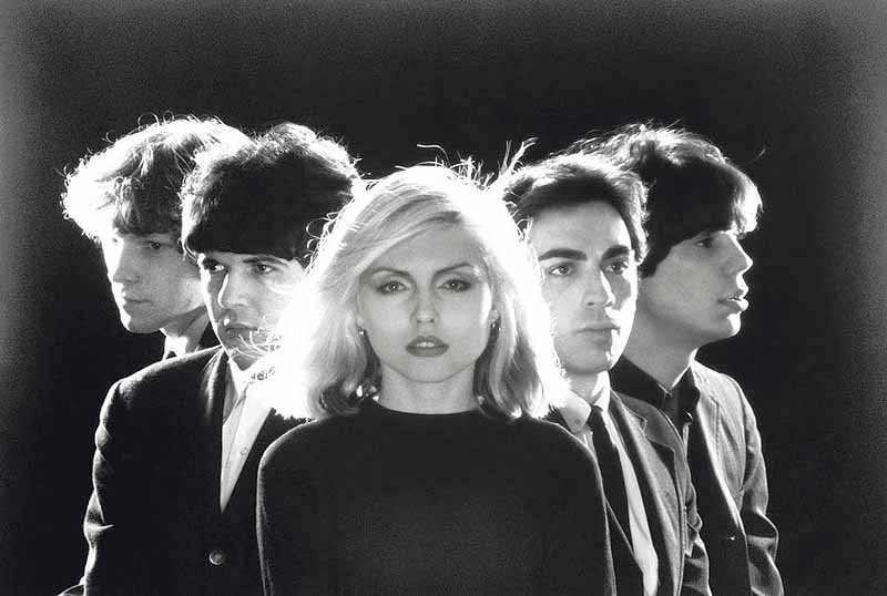 ClassicAlbumSun's tweet photo. Our #WorldwideFM special sets the musical context for the creation of #Blondie’s iconic #ParallelLines, drawing on inspirations such as the Ramones, New York Dolls, Talking Heads, Patti Smith and more. Special guest #KrisNeeds helps set the scene...
https://t.co/c078RZl92j https://t.co/hkVupNbu2W