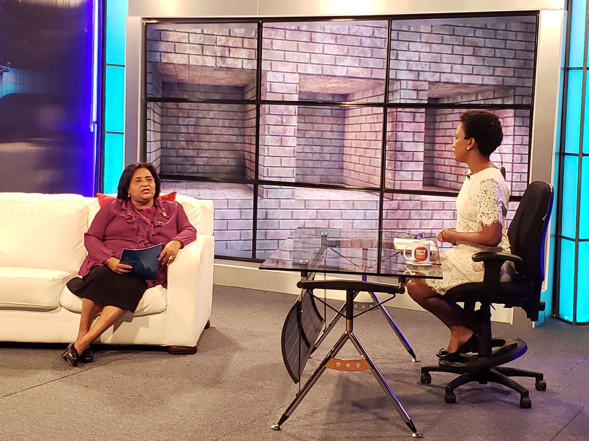 [AHORA] Nuestra directora ejecutiva, <a href="/MercedesRSilver/">Mercedes Rodriguez Silver</a> conversa con <a href="/edithfebles/">Edith Febles</a> en La cosa como es por @TRANoticias  #Sintoniza