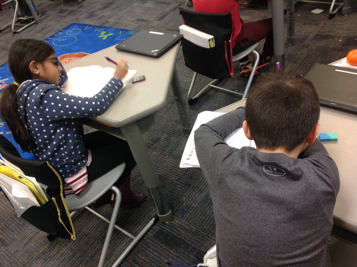 2TBrookForest's tweet photo. Students practice writing their narratives in the first person and third person point of view. #D53 Learns https://t.co/yQ6TtHaFeh