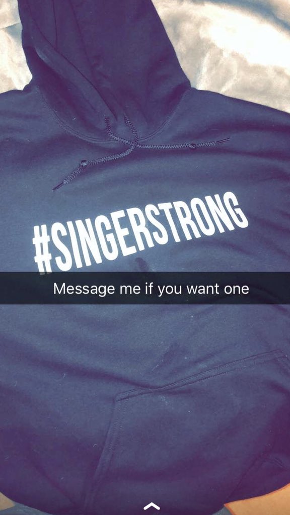LucasRankine1's tweet photo. Message me !!!
#SINGERSTRONG
$15-T-shirt
$18- Long sleeve
$30-Hoodie https://t.co/VmDPCApWLu