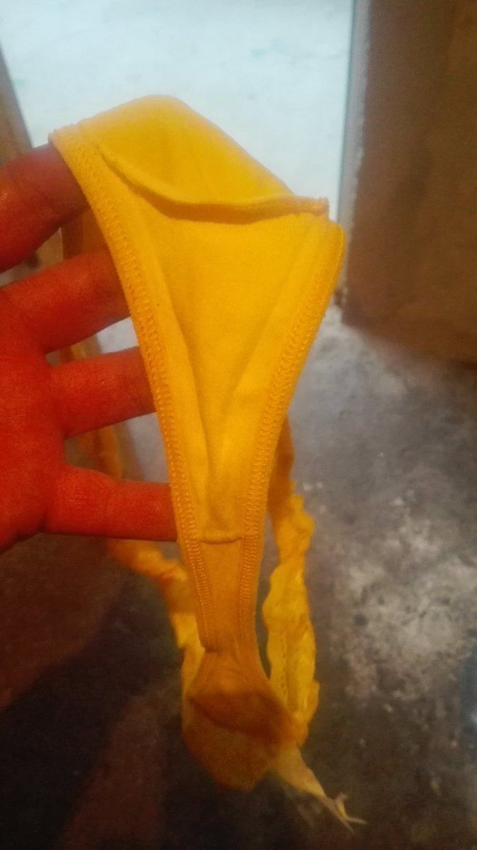 tangasuciasPy's tweet photo. Un seguidor nos envía las tanga que tenian puesta su señora esposa. 😋🤤🔥👙 https://t.co/HeW5WH4N8n