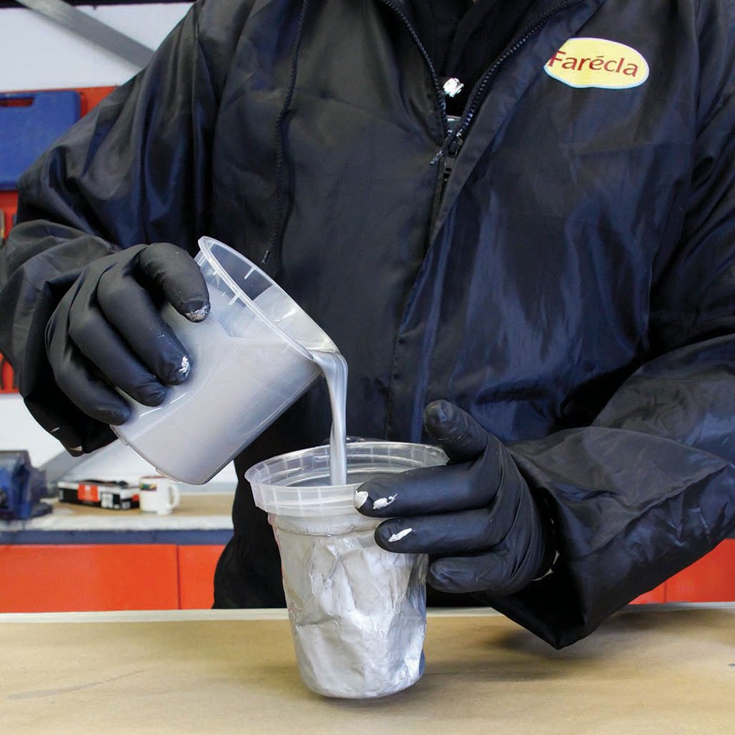FareclaProducts's tweet photo. Farécla’s Optimised Paint System Flexible Paint Cups are reusable and quickly assembled.
#farecla #fareclaops #paintcups #godbehindthegun #girlsbehindthegun #motivatedpainters #bebraveorgohome https://t.co/kOoJqyQeFu