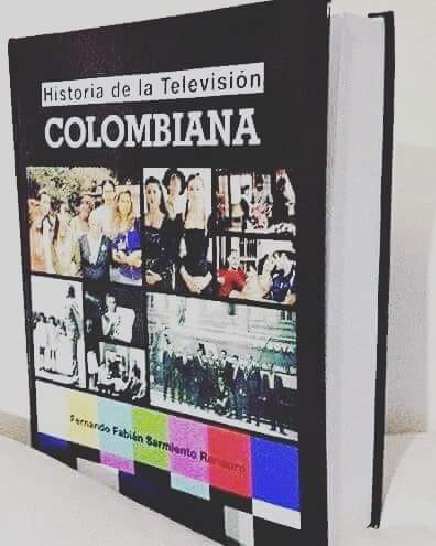 TvLibro's tweet photo. En 1954 El Lápiz Mágico , primer programa comercial hasta 1958 presentado por Gloria Valencia de Castaño.
Patrocinado por el Banco Popular. 

Libro Historia Tv Colombiana. https://t.co/TgrgQM2ga8