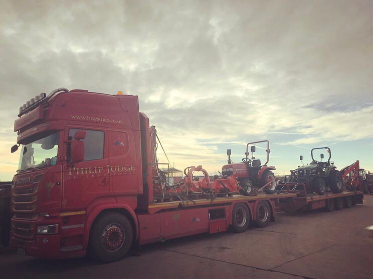 Another busy day at Siromer HQ. A truck load of tractors and equipment on their way to France. Looking good on the lorry <a href="/Judge2250/">Philip judge</a>