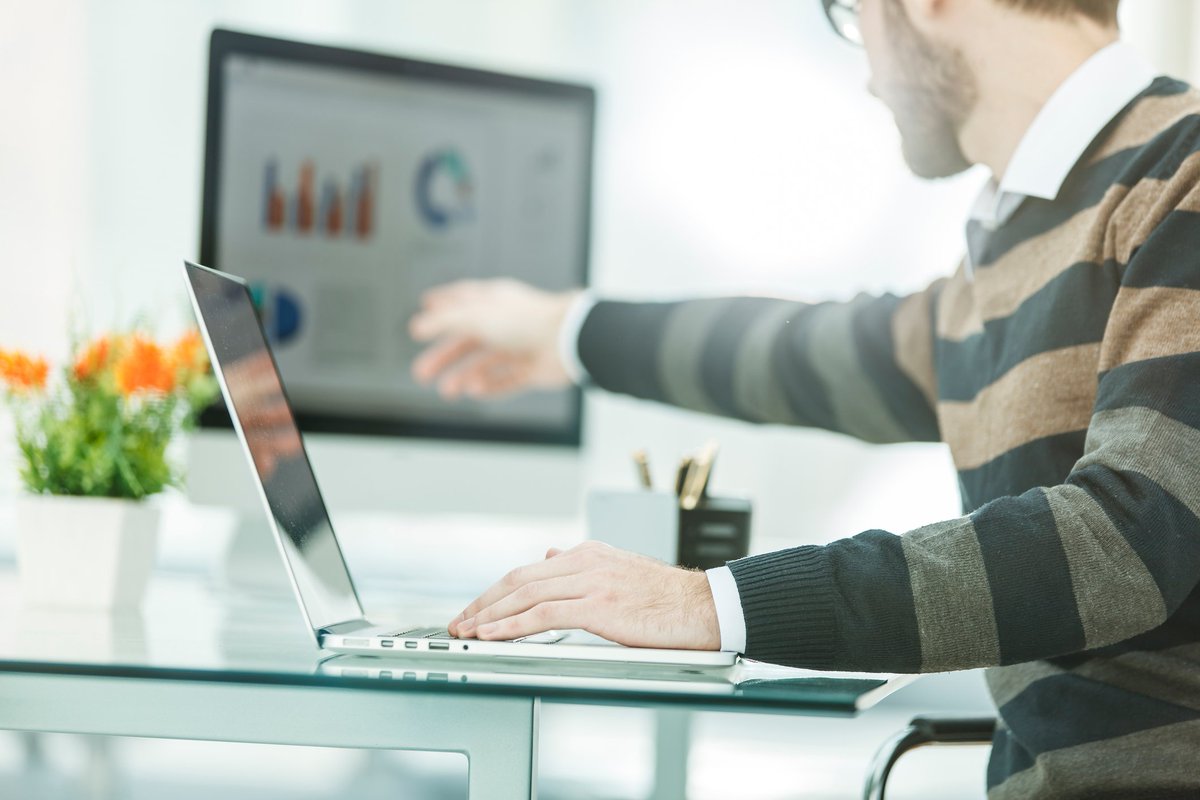 We're not the kind of company that will come install your products and then leave you to figure them out on your own! All our systems come with online monitoring portal with mobile access at no extra cost to you. #SolarPower #SolarEnergy  ow.ly/j39o30npzNp