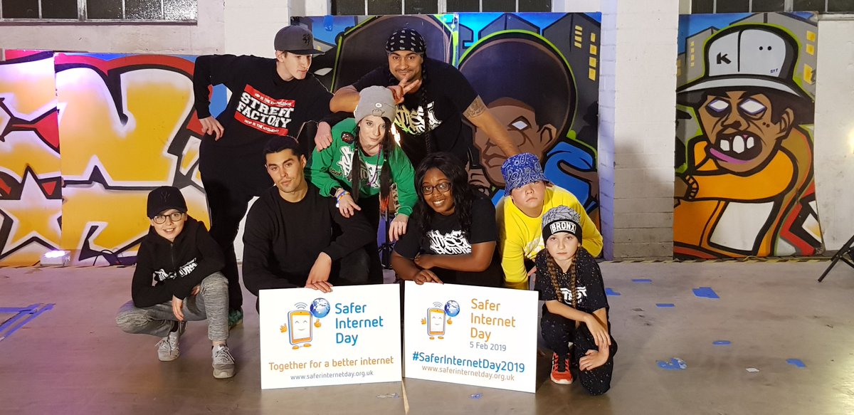 SWGfL_Official's tweet photo. Do you plan to mark #SaferInternetDay2019 at your #school this week? RT and comment to let us know how. Will you be using our education packs and #SIDTV films? https://t.co/i8wWQYq4ee https://t.co/wdDAD5cBYK