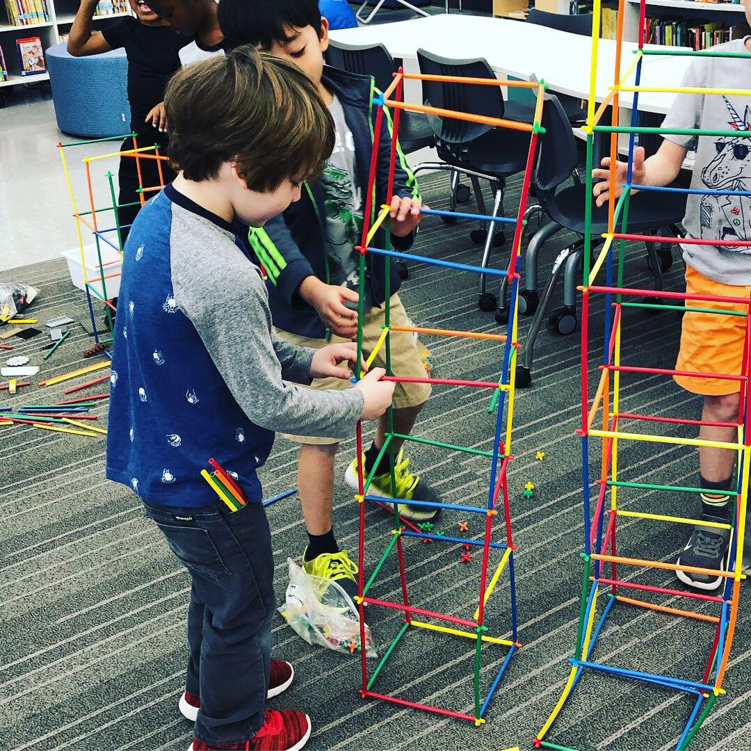 funin1st's tweet photo. A Successful “Maker Monday” #lisdstem #polserproud @PolserLibrary https://t.co/mfv3VRfD6e