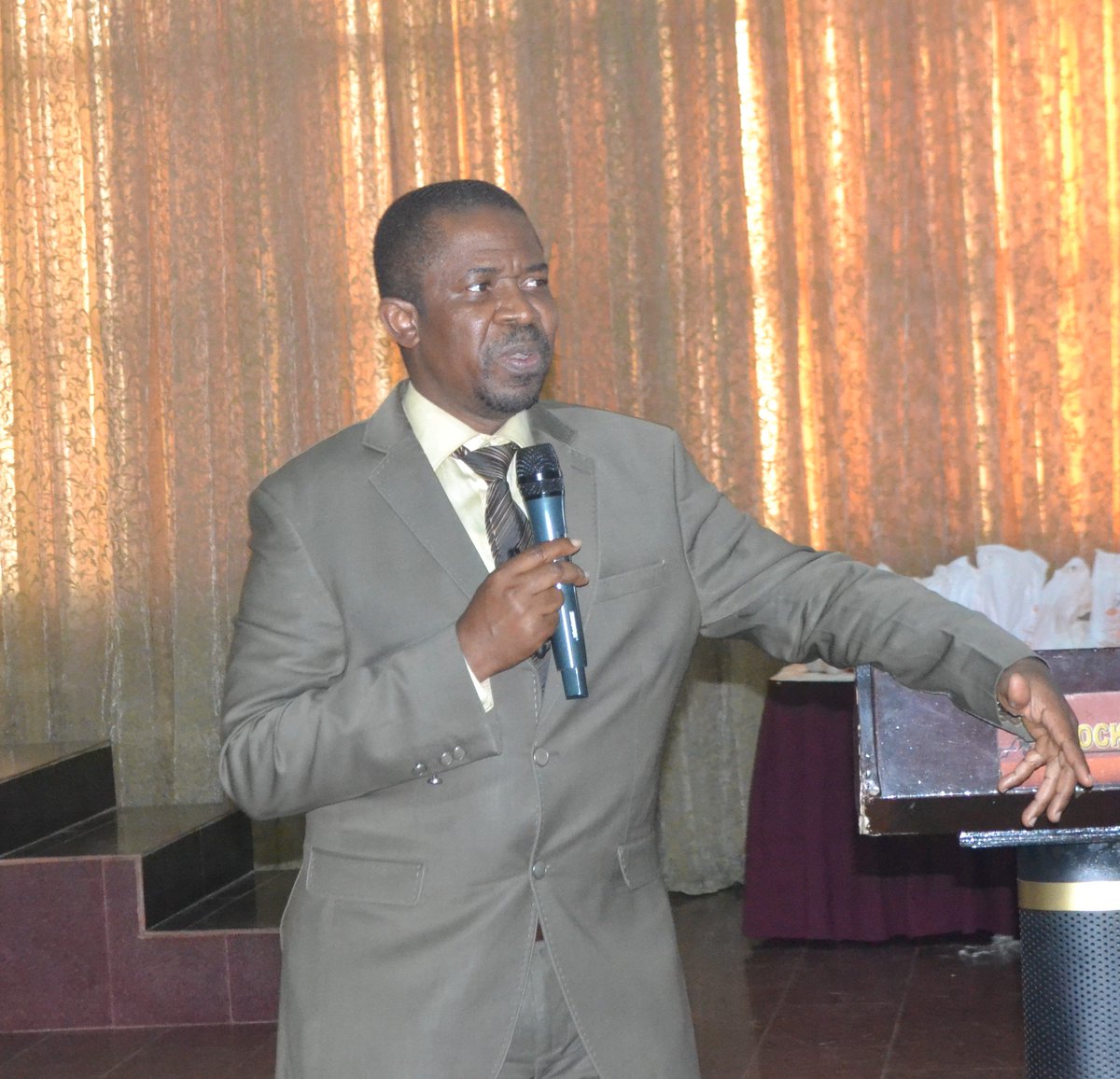 #DHISRIForum Dr. Okpossen Bassey from NERICC, gave an elaborate talk on the Utilization of the DHIS2 RI Module data <a href="/AFENETAfrica/">AFENETAfrica</a> <a href="/NphcdaNG/">NPHCDA</a>