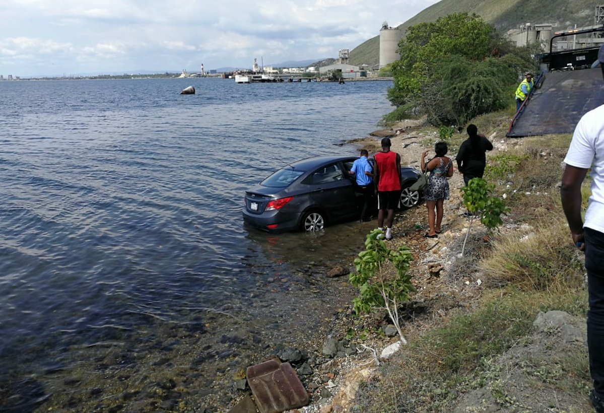 Jamaica Gleaner on Twitter "PHOTOS A car this afternoon ended up in