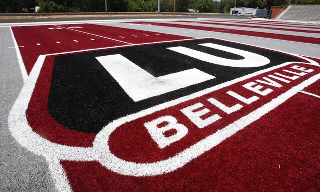 Blessed to receive my 10th offer from Lindenwood University-Belleville!!! @RhsBlazersFb @CSmithScout @LU_BFootball @CoachAlbers @_Stew1 #lynxnation #Lynx19