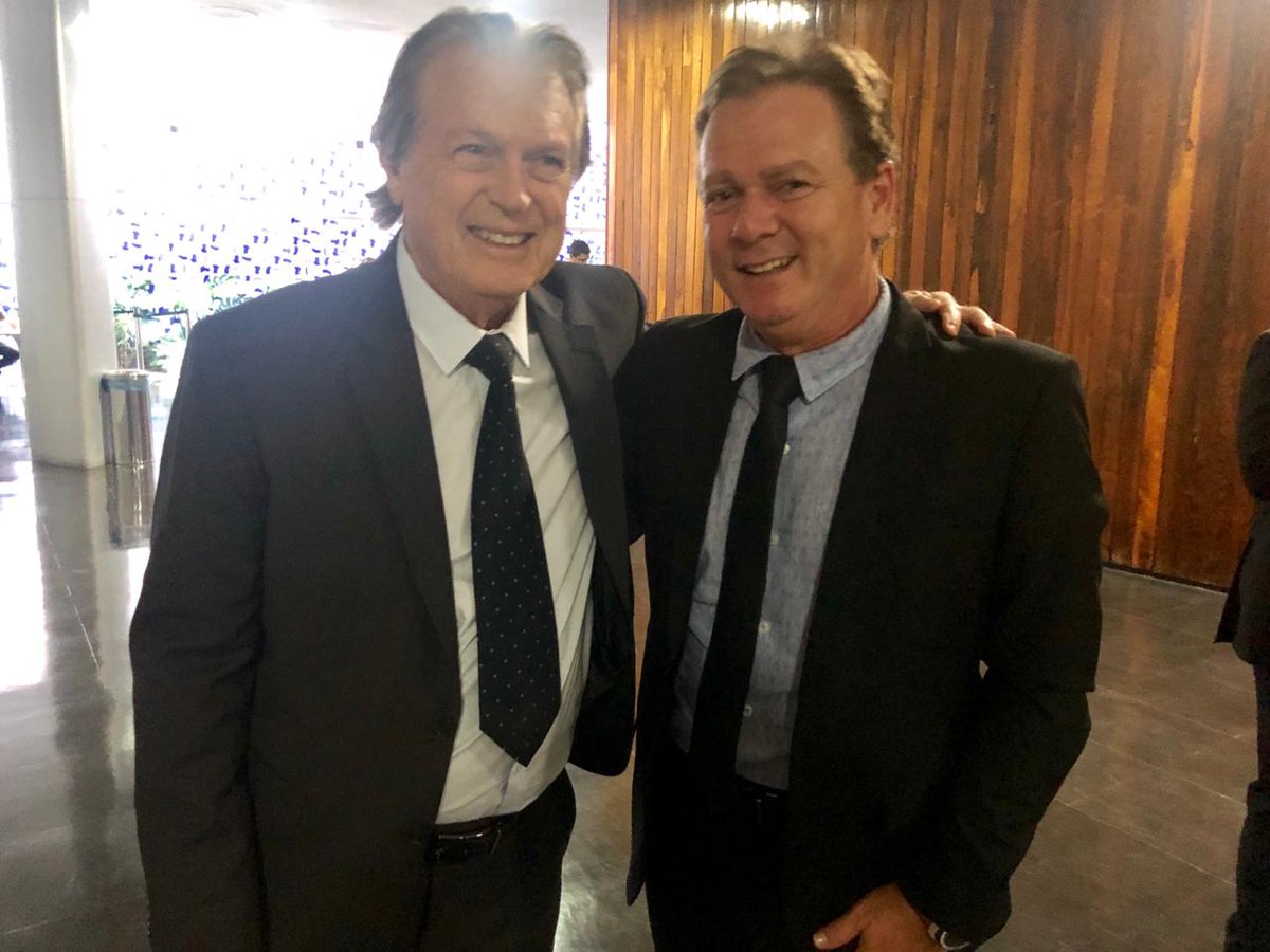 pslriopreto's tweet photo. Marco Casale ao lado do presidente nacional do PSL , Luciano Bivar. #construindopontes #pslsp #depjuniorbozzella #SenadorMajorOlimpio https://t.co/2SYWzBusdO