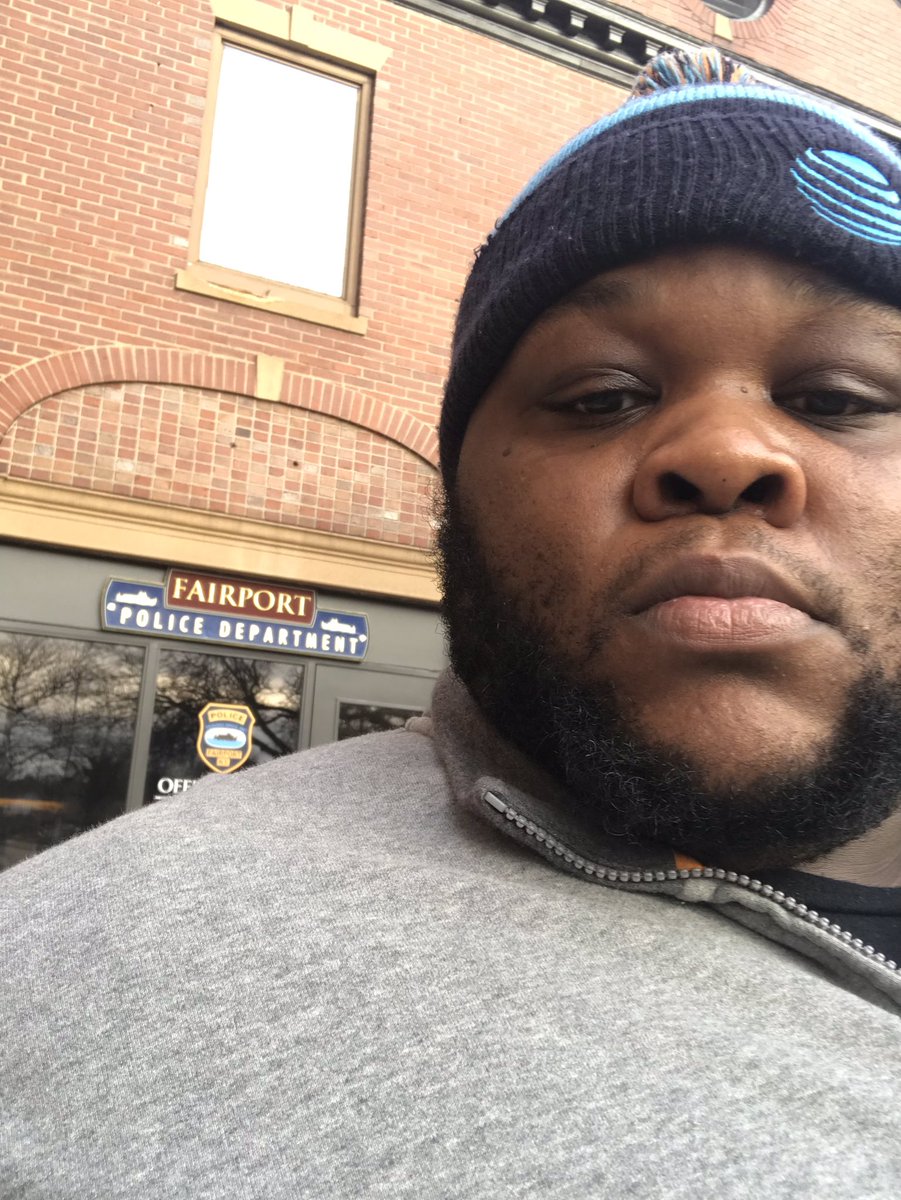 JonRavenell's tweet photo. Out making some new friends on my journey to becoming the Next ASM in Rochester #firstnet #beastview @salarnone1221 @marcellobenny @shasriq @max_att1 https://t.co/7sGi4mjvRl