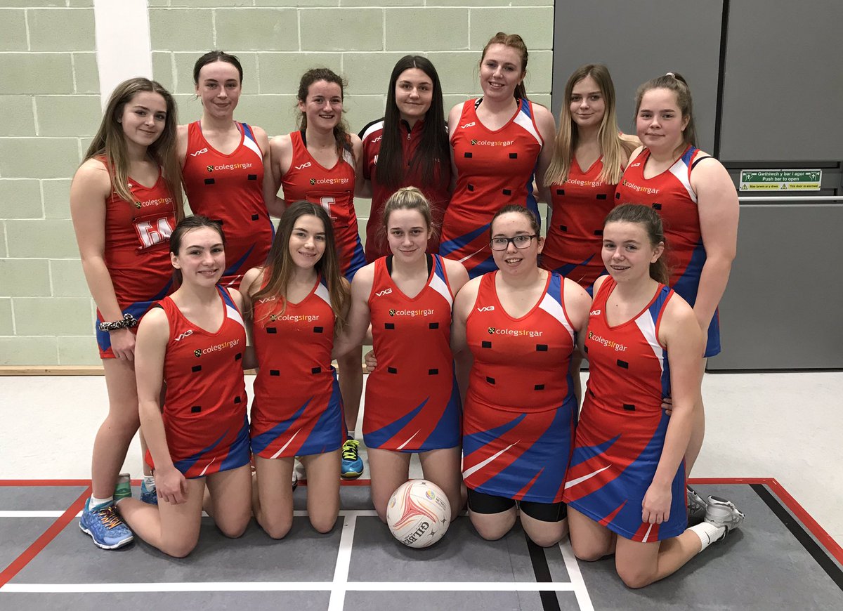 CSGNetball's tweet image. Da iawn merched am enill rownd Gorllewin Cymru o’r Cwpan Arlywydd @WelshNetball heddi. Well done girls for winning the West Wales round of the Presidents Cup today. @ColegSirGar #Proud #Balch