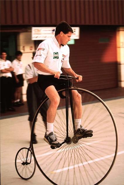 popsyosh34's tweet image. Johnny K 🇺🇸1⃣9⃣testing new experimental 60&quot; front slick and rear 8&quot; inter combo.....not a winning set up #backtostandard #tyretesting