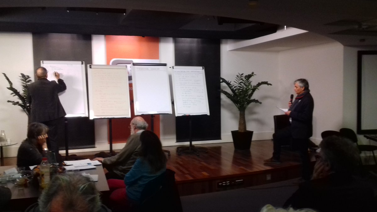 Ce soir plus d'une centaine de citoyens à la soirée organisée par le <a href="/c2dnantes/">Conseil de développement de Nantes Métropole</a> sur les thèmes de la transition écologique, l'organisation de l'Etat et des services publics, la fiscalité, la démocratie et la citoyenneté, dans le cadre du #GrandDebatNational <a href="/Philgoude/">Audic Philippe</a> <a href="/cco_nantes/">CCO Nantes</a>