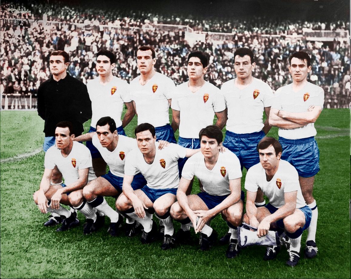 FOTOS HISTORICAS O CHULAS DE FUTBOL - Página 5 Dyl4jr1XcAkLuAN