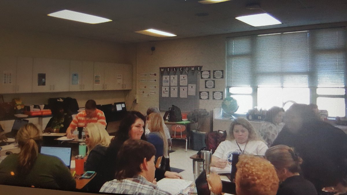 kimday0831's tweet photo. .@MarionCountySch #BrittonsNeckElem #STEPTeams exemplify #RESILIENCE Answering #HowDoWeKnow with data/evidence to support our challenge statements #GROWINGBETTERTOGETHER #STEP #E3 #TSLgrant @InsightEdGroup @ShrhondaB https://t.co/quZMfqxa5r
