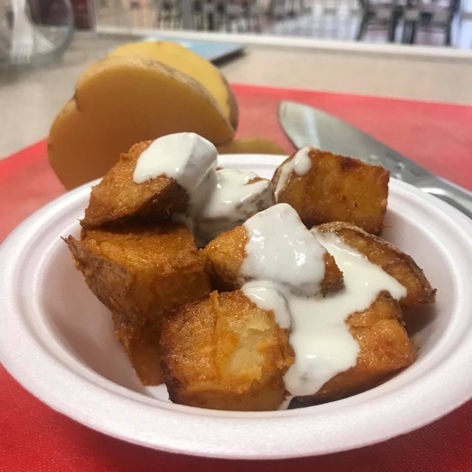 MrPesens's tweet photo. Our special #GarlicPotato makes your #Monday better !  🌯🍟🥔 
#MrPesen  #ColdLake #Alberta #Yeg #Yegfoodie #Canada #Shawarma https://t.co/akbElgnPkI