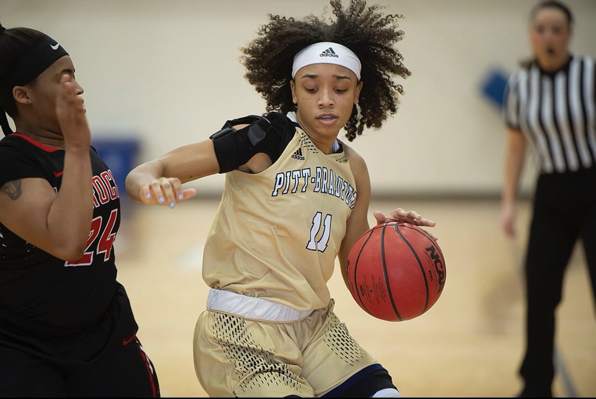 Hold Up, EXCUSE ME❗️it’s GAME DAY🏀 Pitt-Bradford vs. D’Youville 😈 #letseat