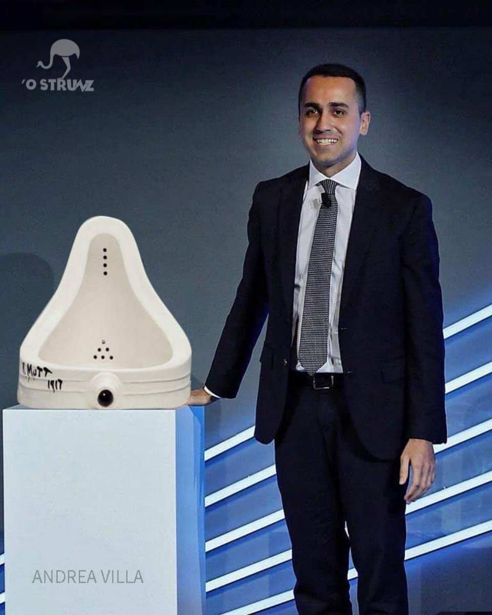 O_Strunz's tweet photo. Però, che forma strana questa tessera di cittadinanza...

(#AndreaVilla)
#dimaio #pitale #einstein #indovinalartista #RedditodiCittadinanza https://t.co/ih2eQzGj4Q