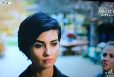 AdiccionTeve's tweet photo. Capítulo (6) #TubaEsDivinity
#TubaBüyüküstün #KivancTatlitug
#Sühan #SühanVenganzaYAmor
Lunes a Viernes 16.00HS @divinity_es https://t.co/CgqxftxEdd
