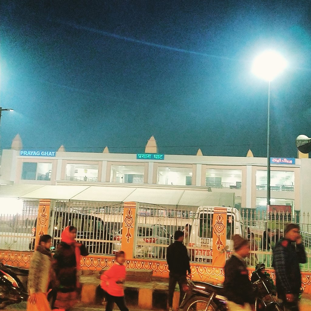 @ePrayagraj 

This is the transformation of a C grade station to A grade station. Only modi govt can do this kind of excellent work.
#newindia
#prayagghat